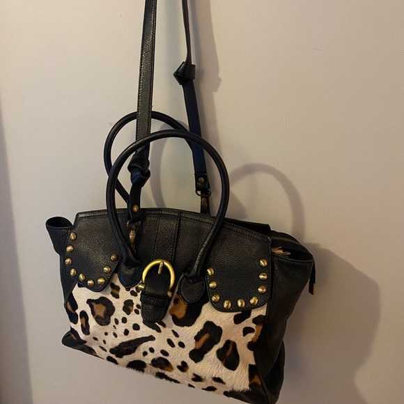 Innue Handbags - INNUE Made in Italy black leather satchel